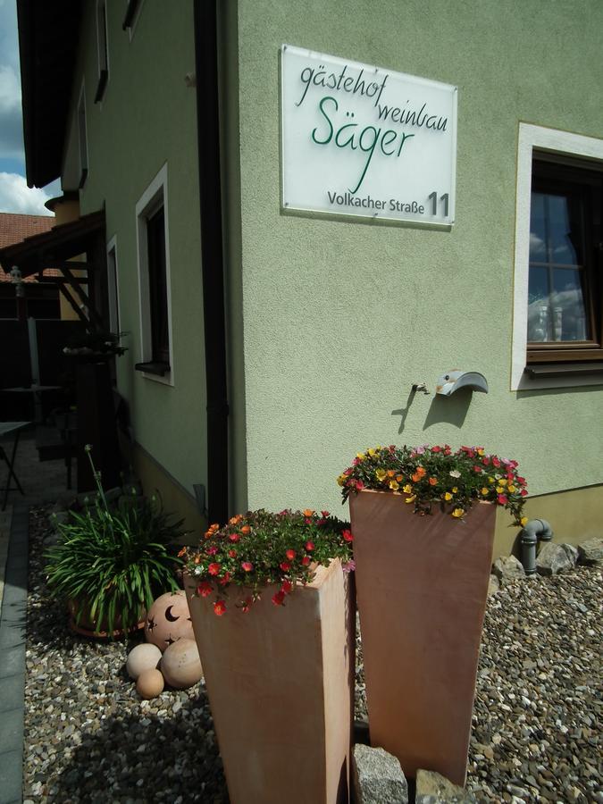 Gaestehof - Weinbau Saeger Nordheim am Main Exterior foto